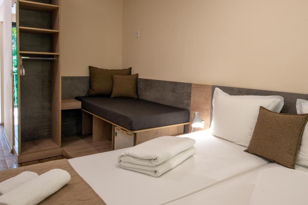 Ariana Hotel Kiten  Buitenkant foto