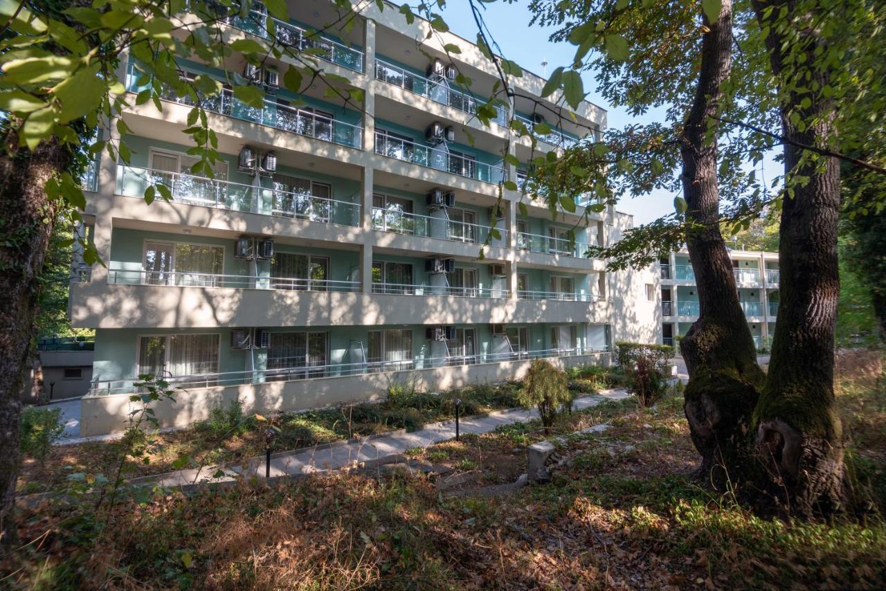 Ariana Hotel Kiten  Buitenkant foto
