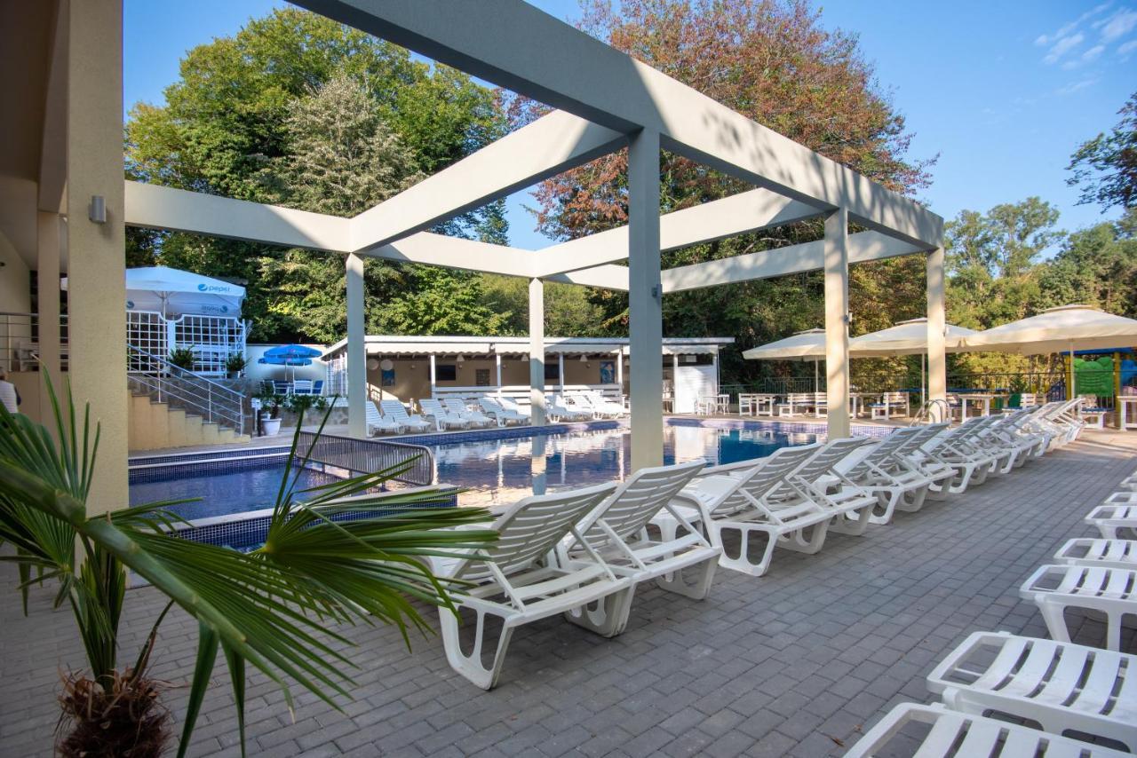 Ariana Hotel Kiten  Buitenkant foto
